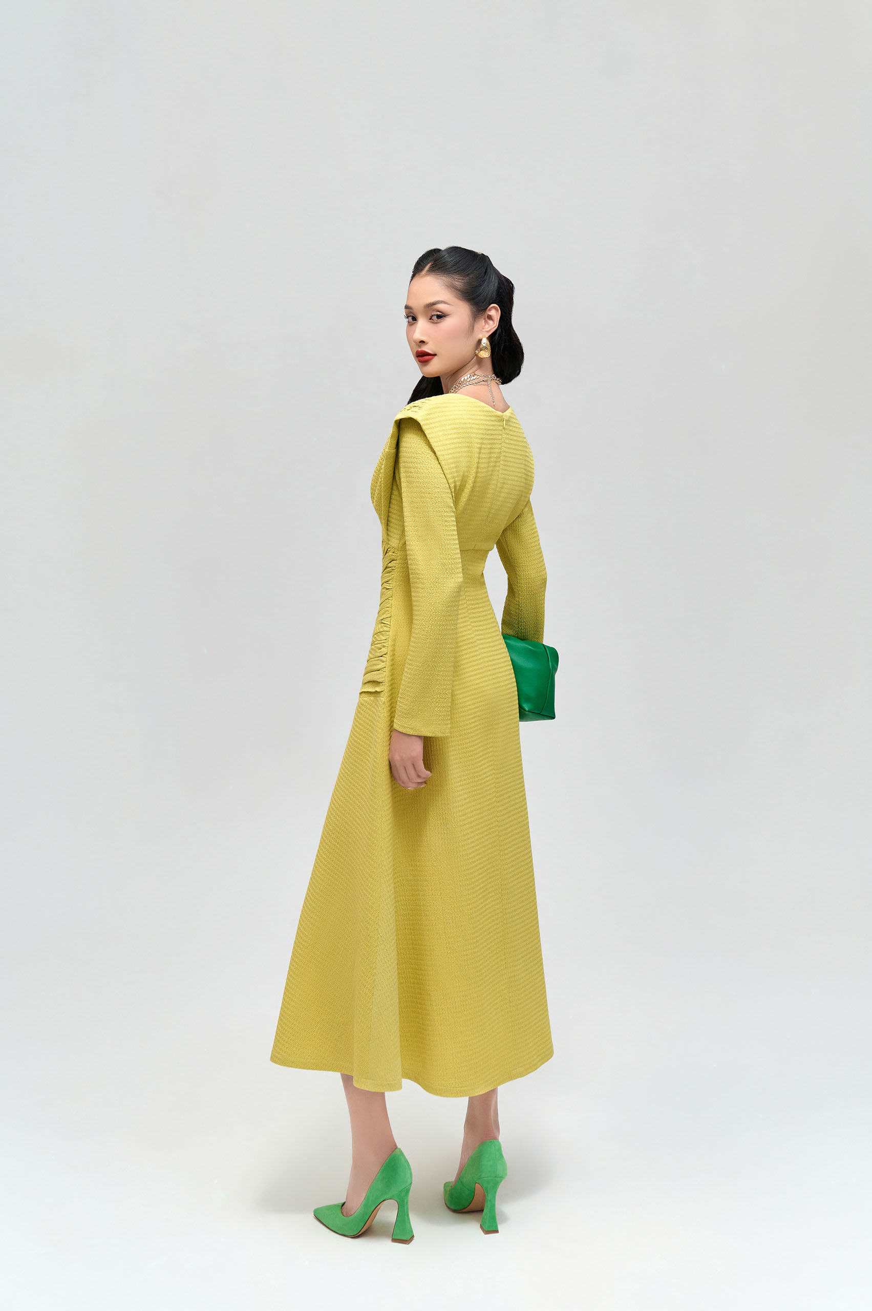 Juniper Pinch Smocking Shoulder Dress - Image 4