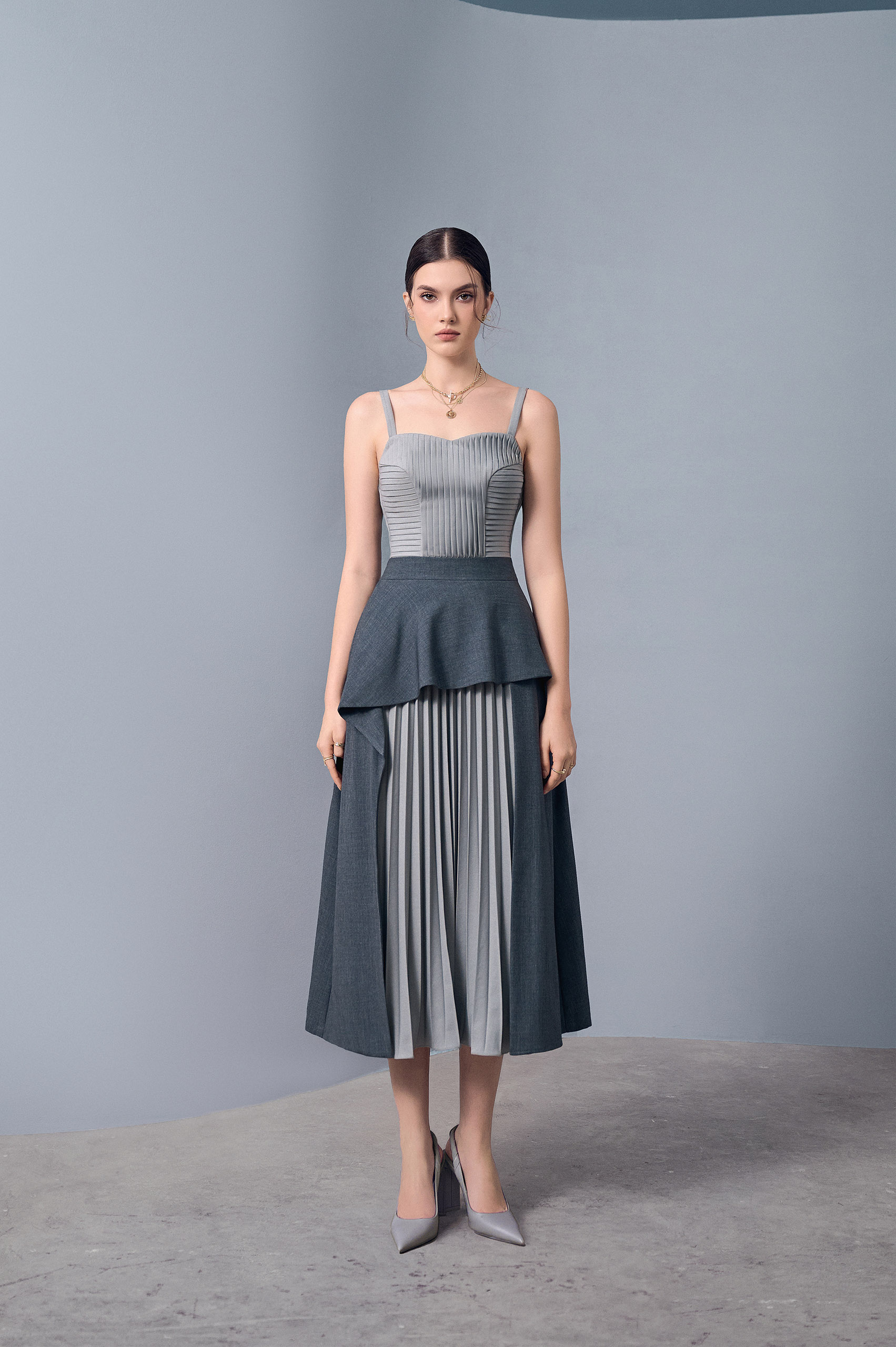 Cloud Gray Pleated Dess