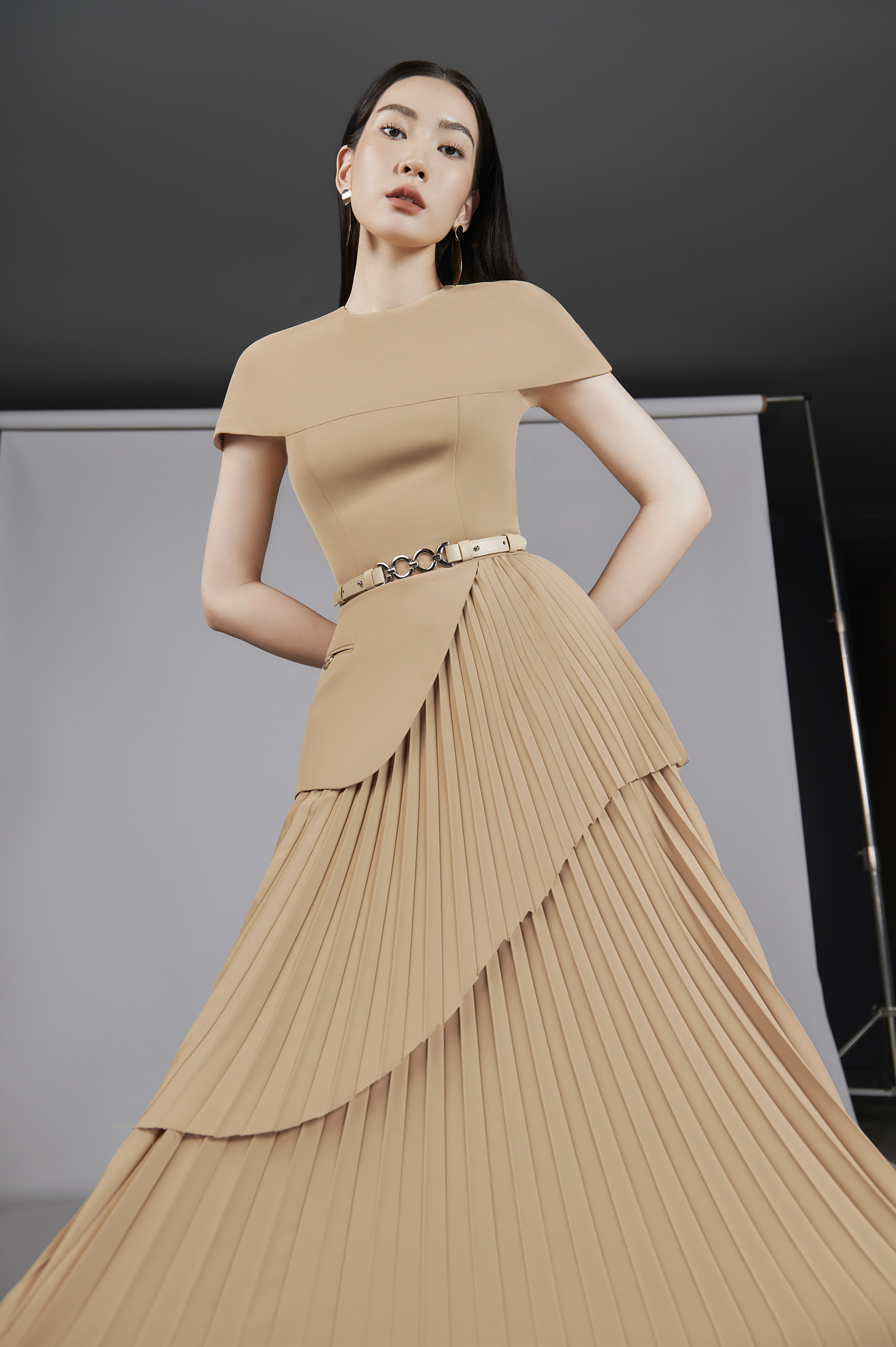Valli Peplum Pleated Dress - Image 5