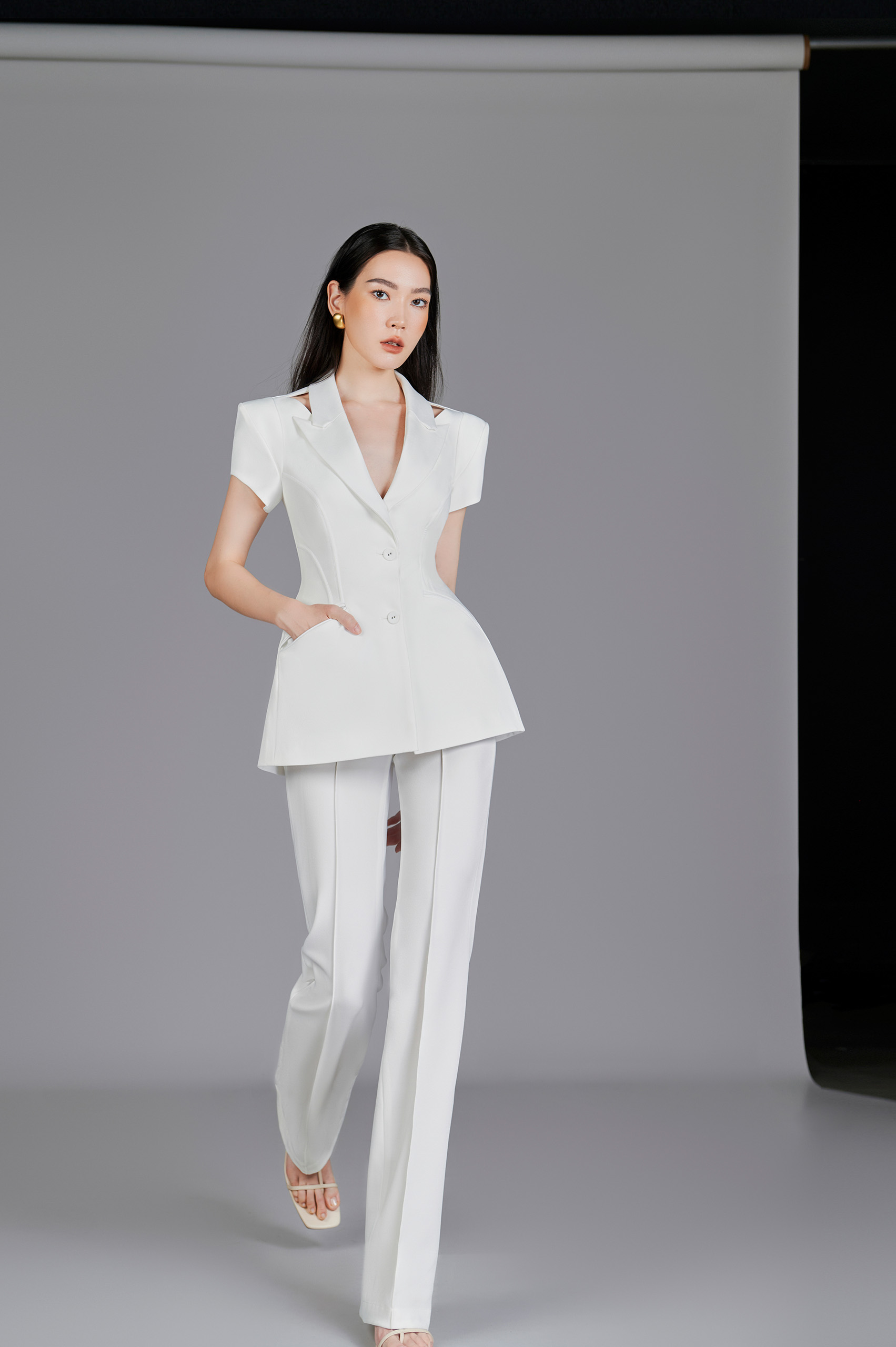Chloe White Wide Leg Pants - Image 4