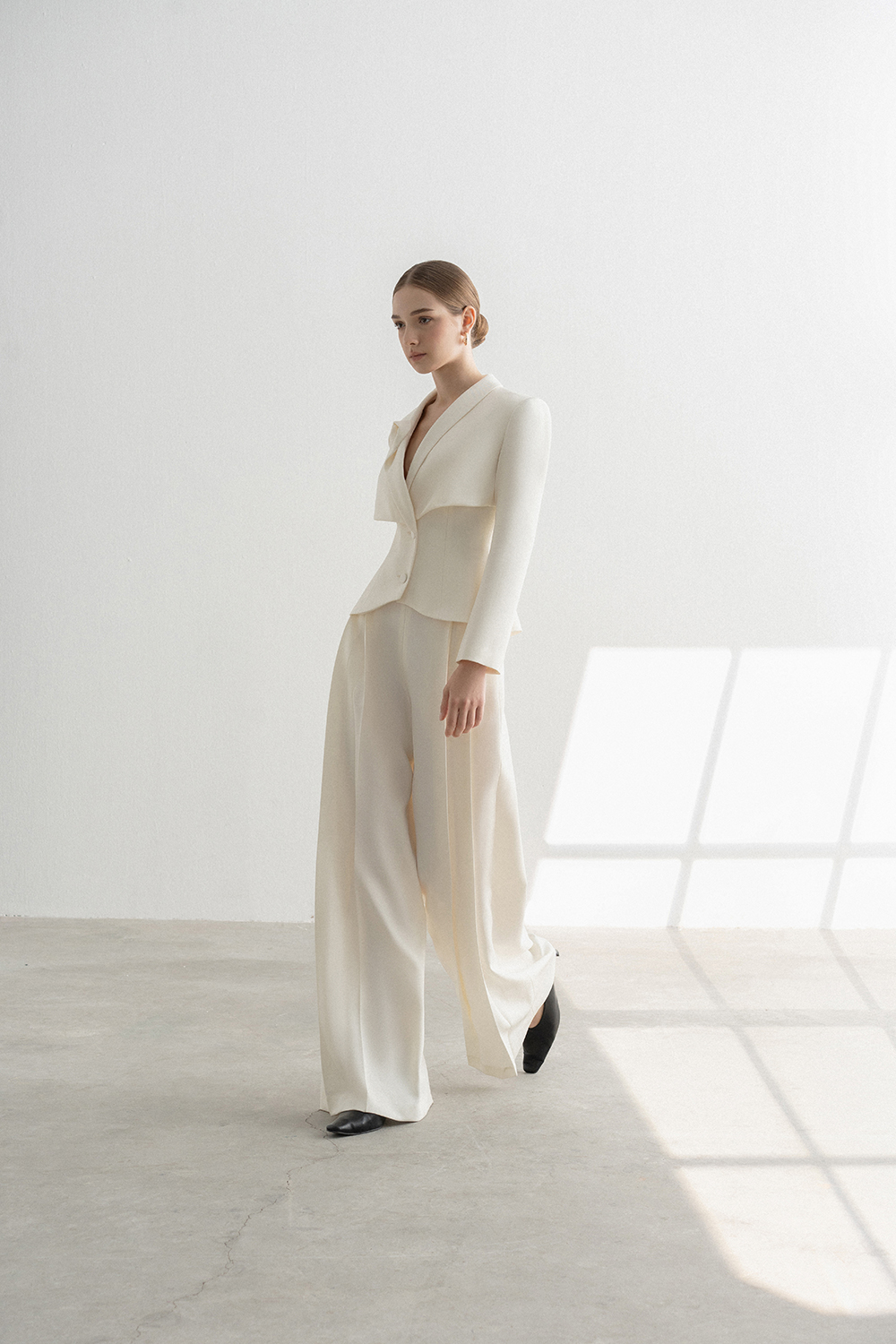 Aurora Peplum Blazer - Image 5