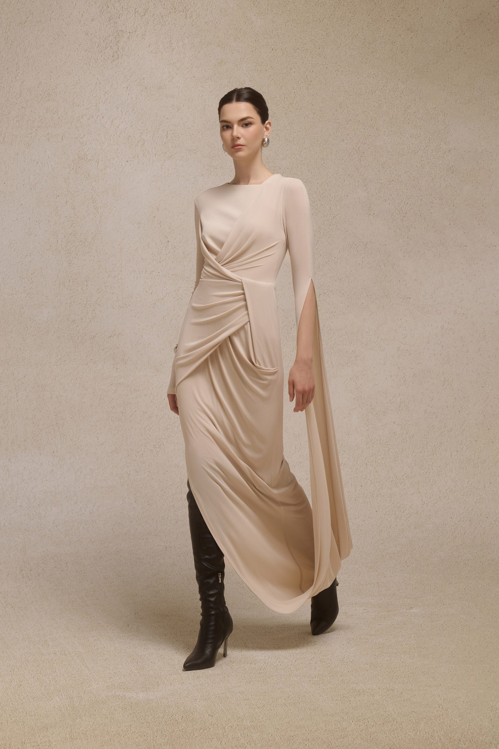 Lunara Tiered Midi in Coconut Cream - Image 7