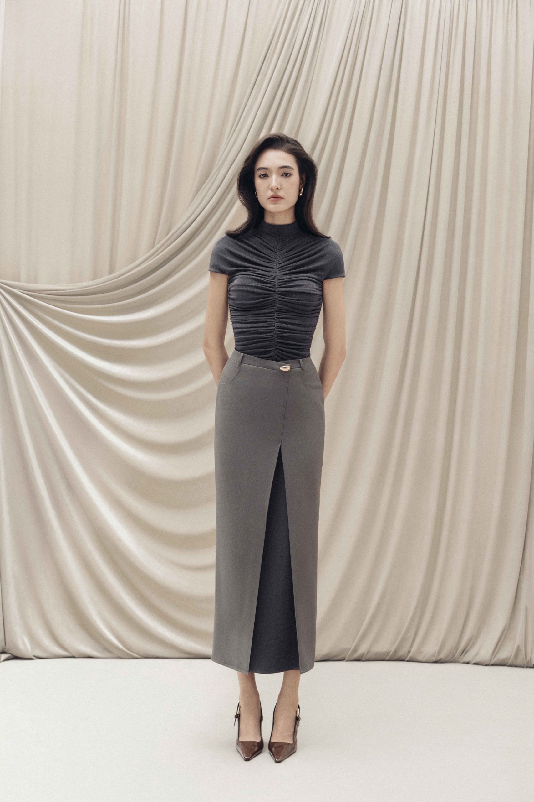 Linear-Ruching Fitted Set - Image 7